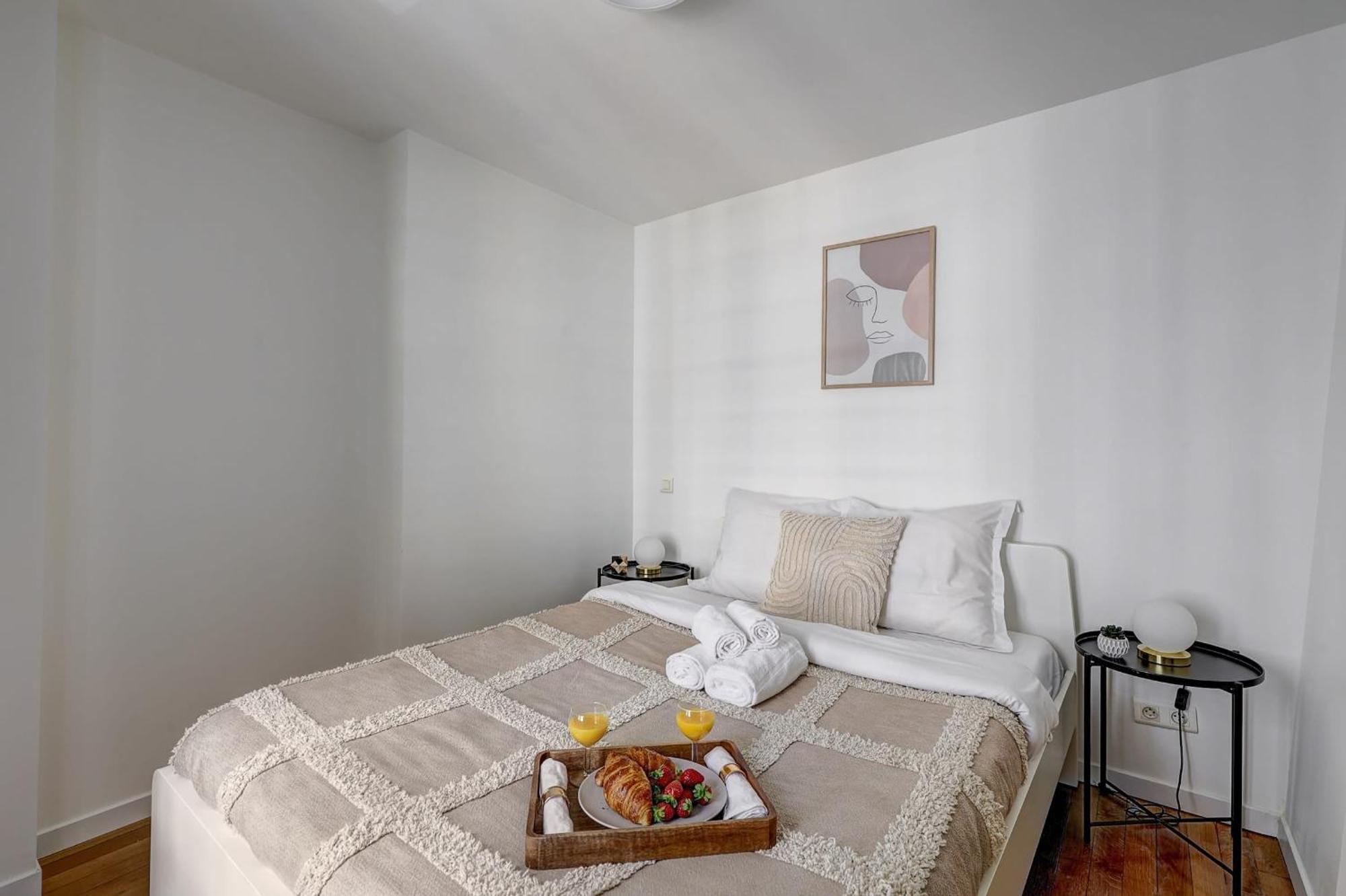 פריז Champs-Elysees - 2Br With Balcony - Cityapartmentstay מראה חיצוני תמונה