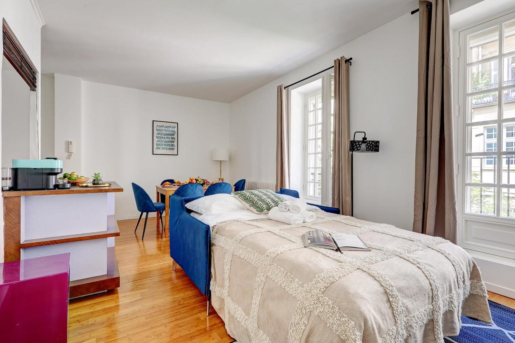פריז Champs-Elysees - 2Br With Balcony - Cityapartmentstay מראה חיצוני תמונה