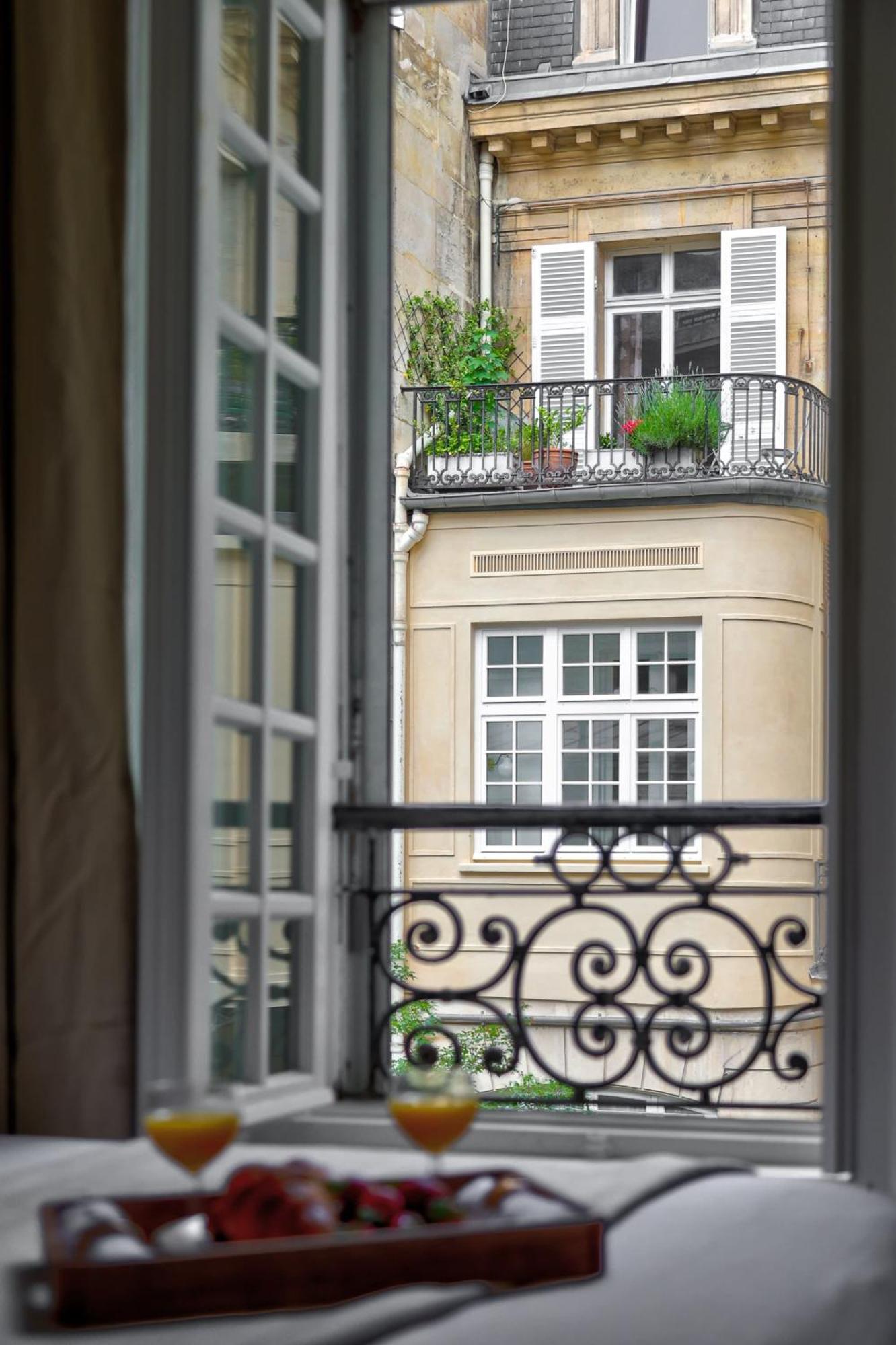 פריז Champs-Elysees - 2Br With Balcony - Cityapartmentstay מראה חיצוני תמונה