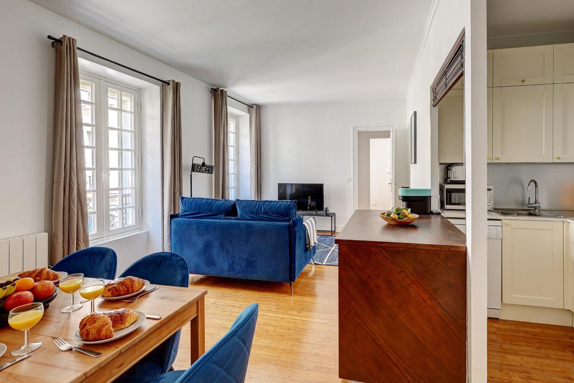 פריז Champs-Elysees - 2Br With Balcony - Cityapartmentstay מראה חיצוני תמונה