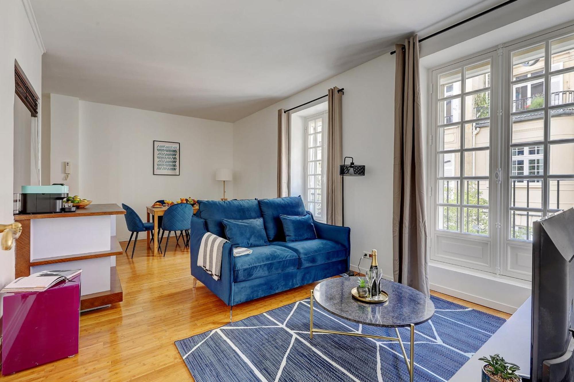 פריז Champs-Elysees - 2Br With Balcony - Cityapartmentstay מראה חיצוני תמונה